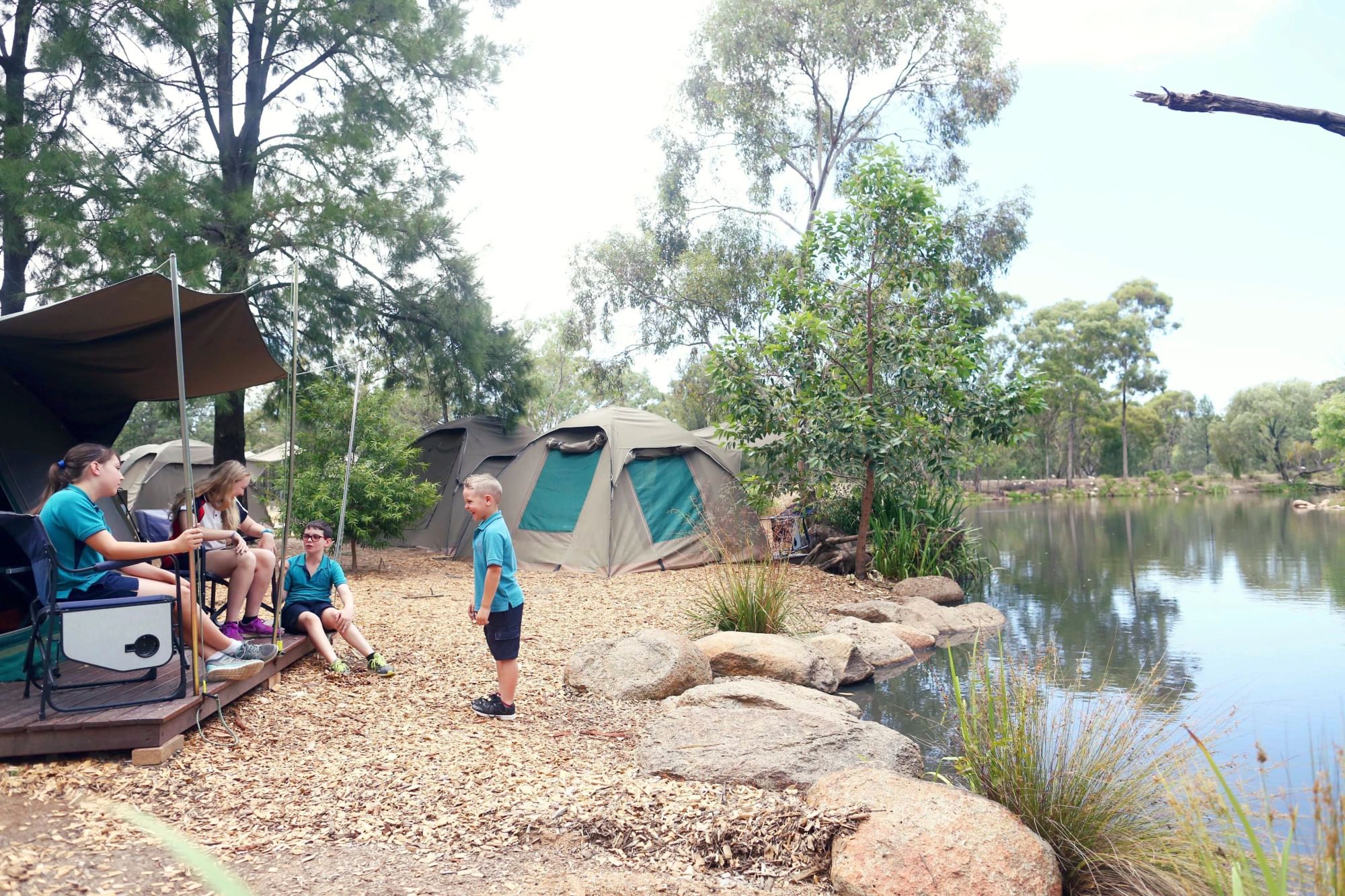 Children hanging out at Billabong Campsite during Zoosnooz overnight program