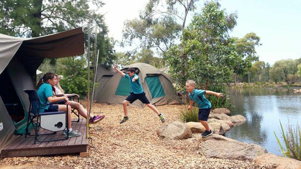 Zoosnooz at Taronga Western Plains Zoo Dubbo.