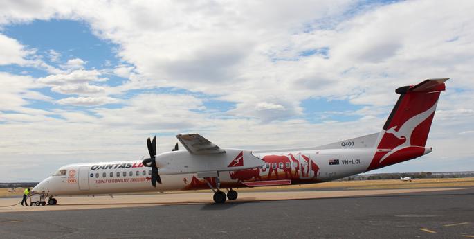 Qantaslink unveils refreshed Taronga decal